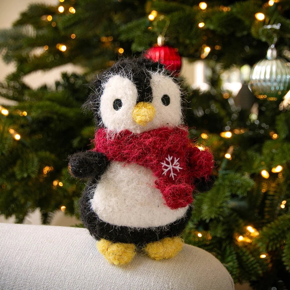 Great & Small Cosy Winter Wishes Penguin