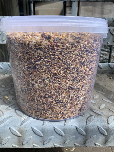 Picture of Rokers Wild Bird Food Tub - No Mess Premium Seed 4kg